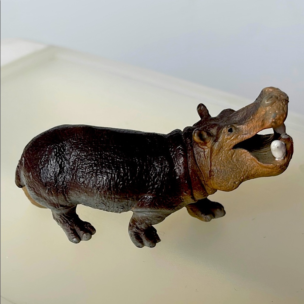 🐸 1988 Hippo by BULLY of West Germany (3”)